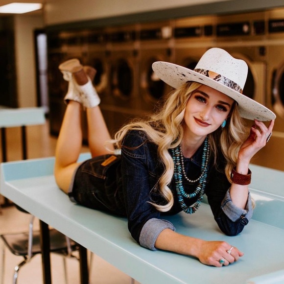 Wide Brim Hat - Picture 1 of 3